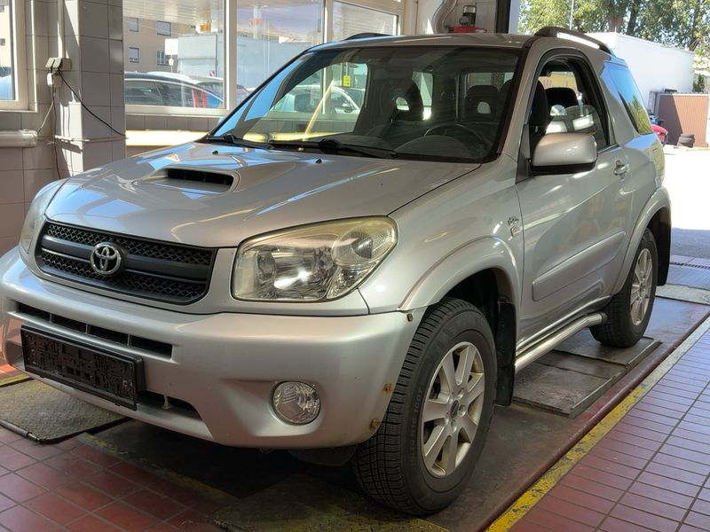 Toyota RAV 4 2.0 D-4D 4x4 2005 – снимка 1