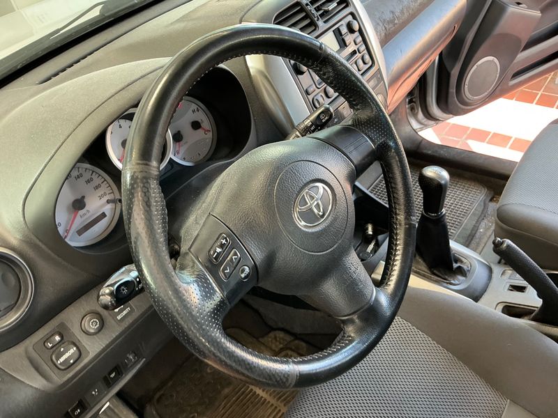 Toyota RAV 4 2.0 D-4D 4x4 2005 – снимка 27