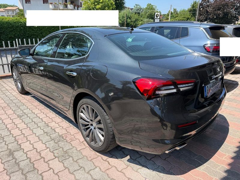 Maserati Ghibli 2.0 Turbo Mild-Hybrid GT — zdjęcie 3