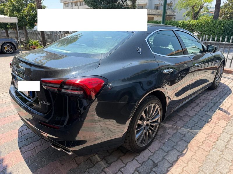 Maserati Ghibli 2.0 Turbo Mild-Hybrid GT — zdjęcie 5