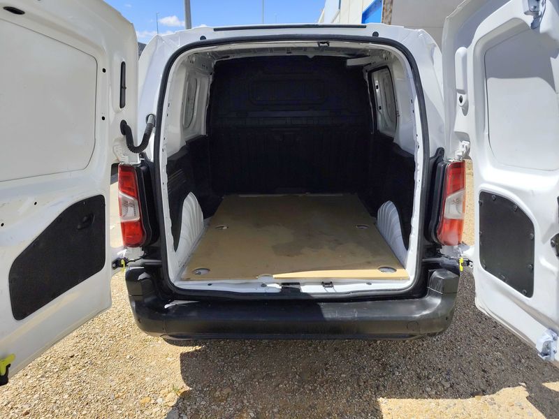 Opel Combo 1.5 CDTI Express — zdjęcie 9