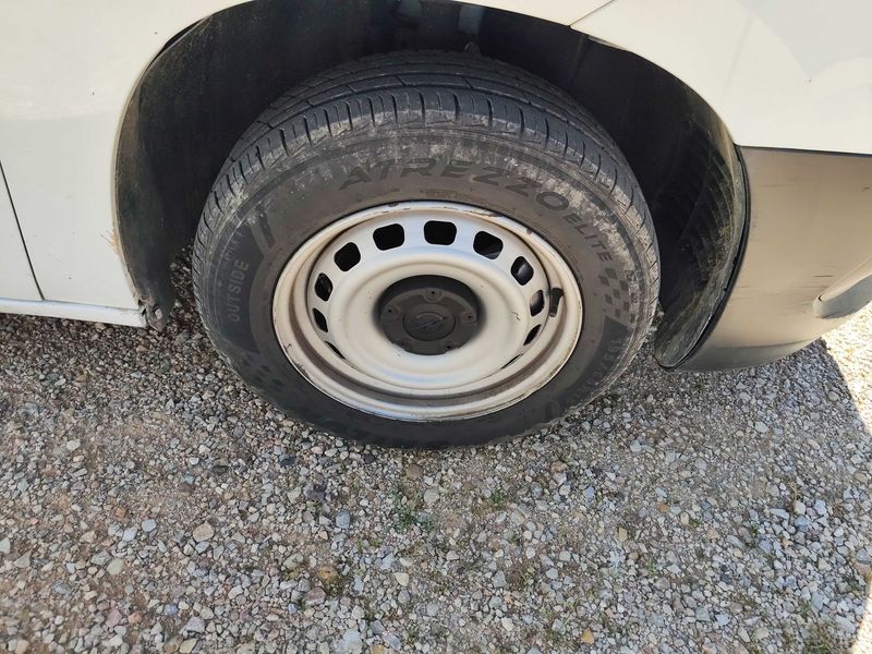 Opel Combo 1.5 CDTI Express — zdjęcie 15