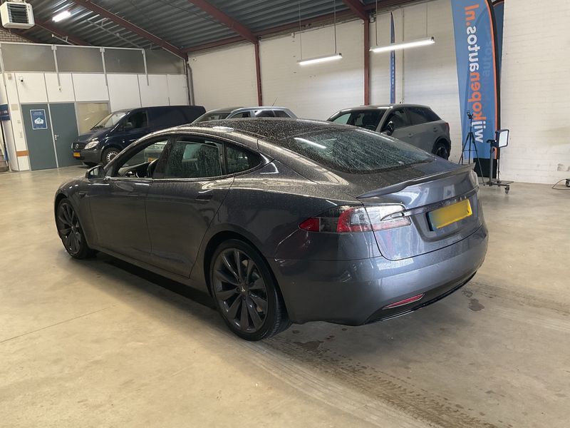 Tesla Model S 70D Dual — zdjęcie 3