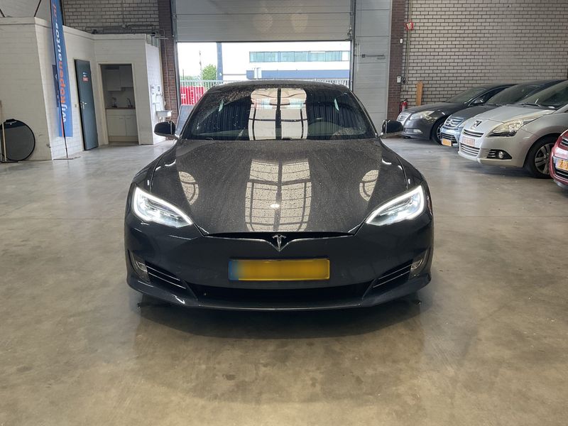 Tesla Model S 70D Dual — zdjęcie 9