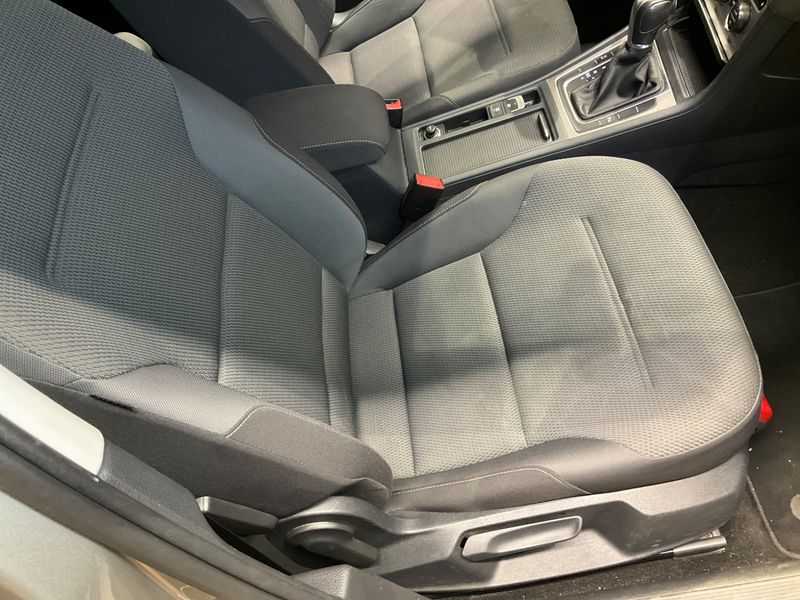 Volkswagen Golf VII 1.6 TDI Comfortline BlueMotion Tech 2015 – снимка 36