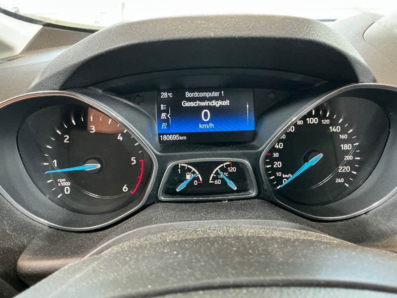 Ford Grand C-Max 1.5 TDCi Titanium — zdjęcie 13
