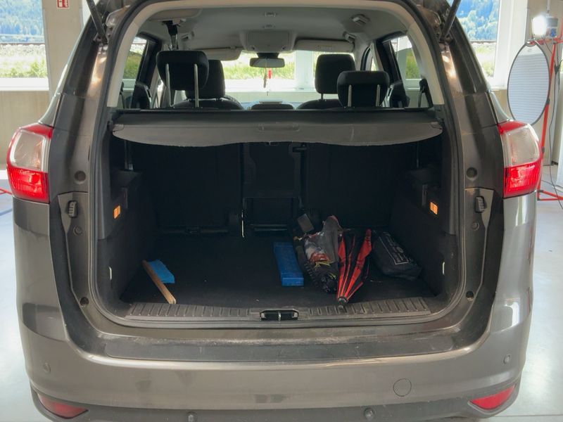 Ford Grand C-Max 1.5 TDCi Titanium — zdjęcie 10