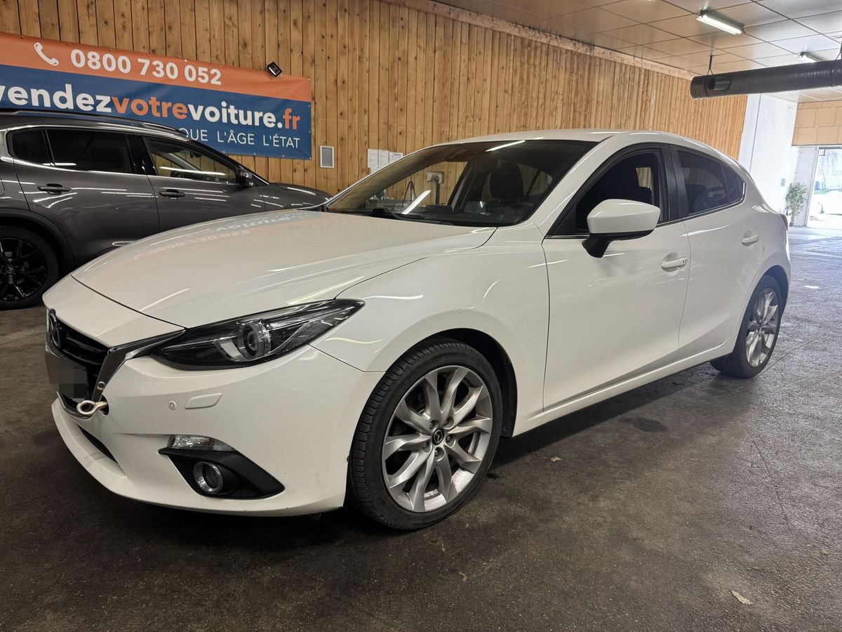 Mazda 3 2016 — photo 1