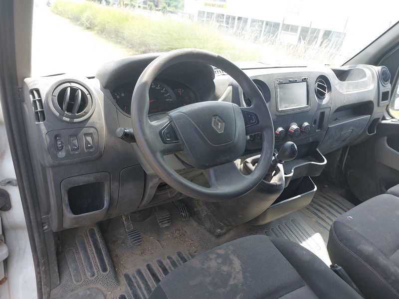 Renault Master 2.3 dCi L2H2 3,3 Grand Confort — zdjęcie 11