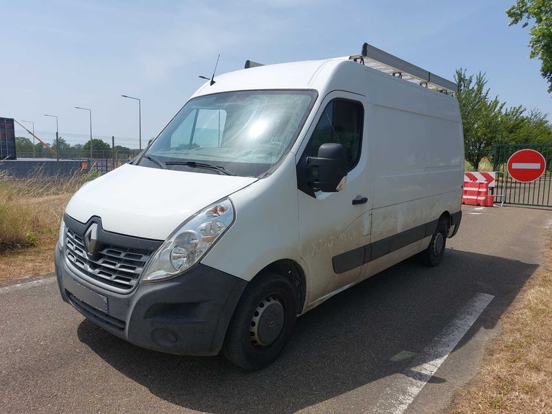 Renault Master 2.3 dCi L2H2 3,3 Grand Confort — zdjęcie 2