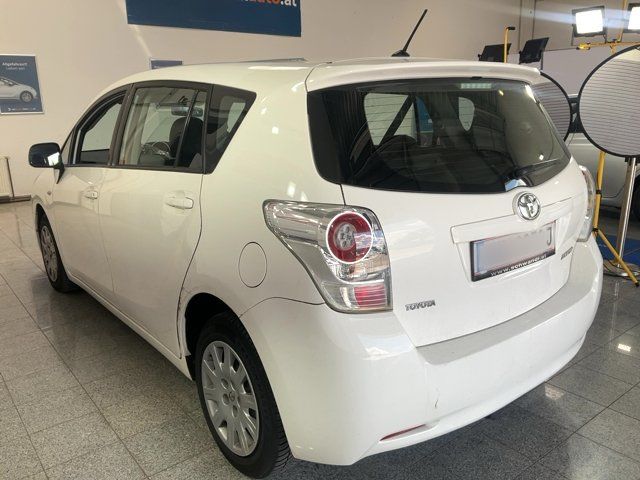 Toyota Verso 1.8 Comfort — zdjęcie 3