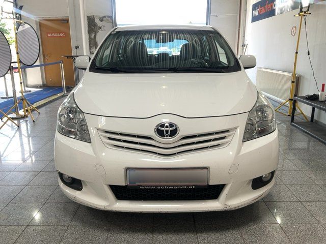 Toyota Verso 1.8 Comfort — zdjęcie 9