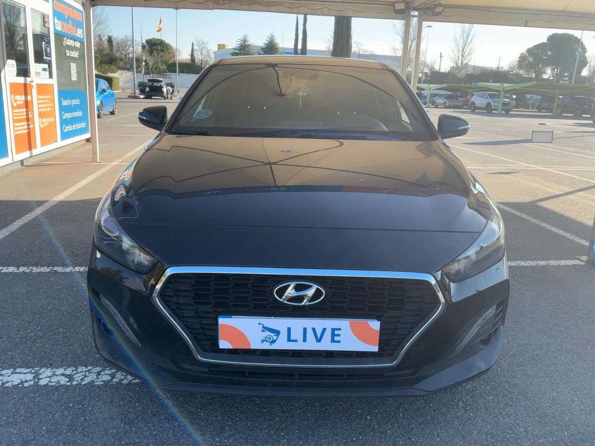 Hyundai i30 2019 — photo 15