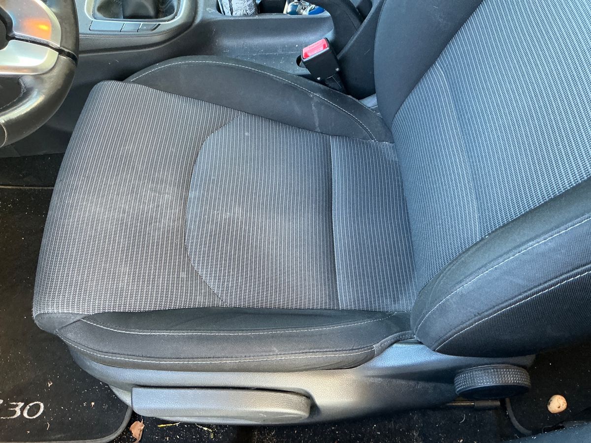 Hyundai i30 2019 — photo 36