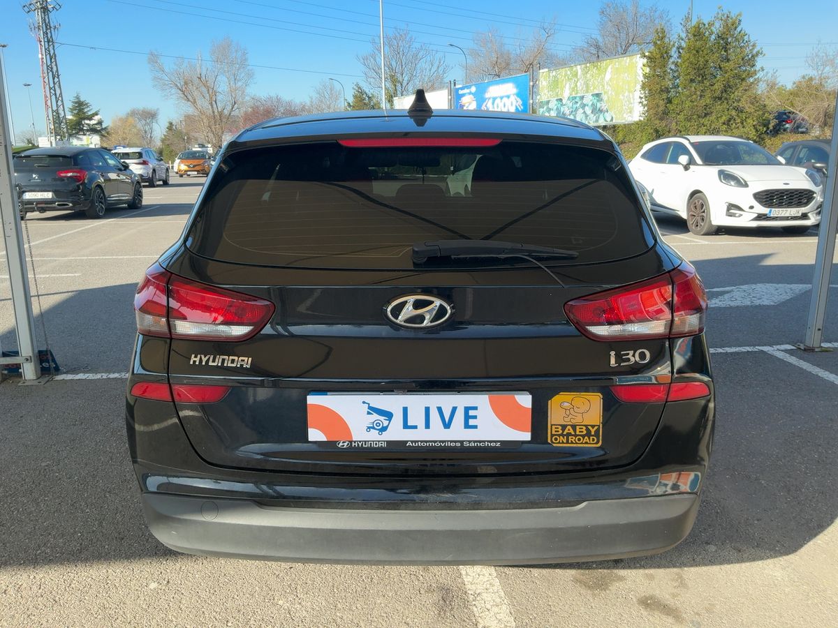 Hyundai i30 2019 — photo 8
