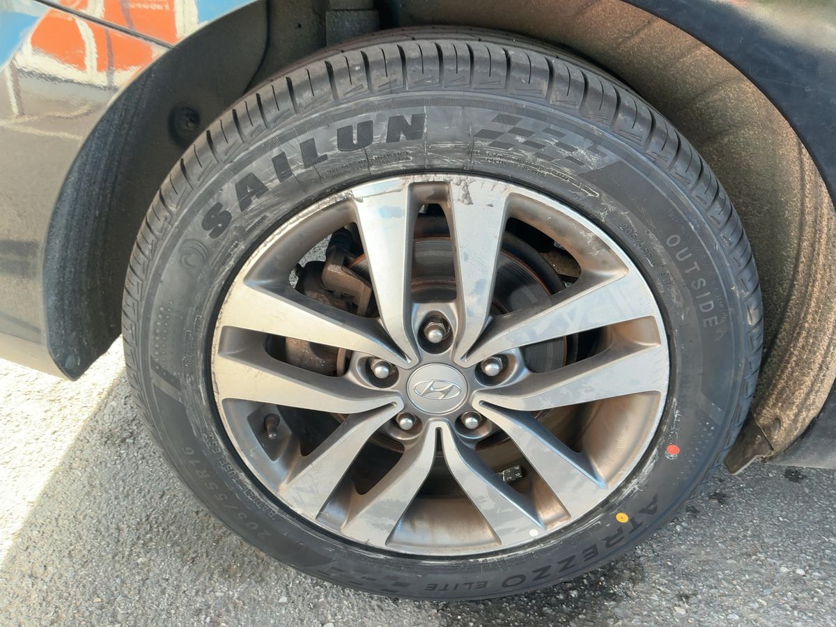 Hyundai i30 2019 — photo 10
