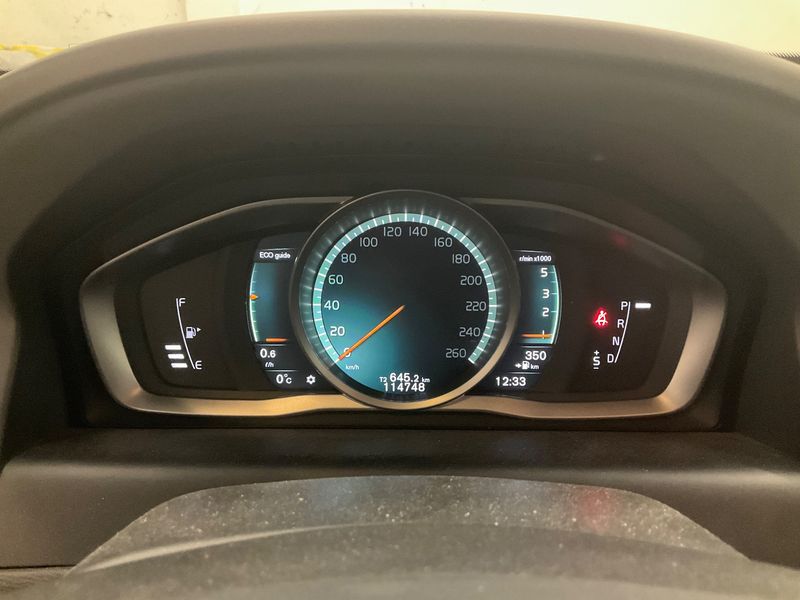 Volvo XC60 2.0 D3 Kinetic 2WD — zdjęcie 13