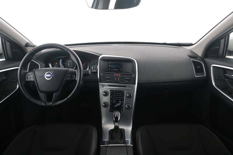 Volvo XC60 2.0 D3 Kinetic 2WD — zdjęcie 12