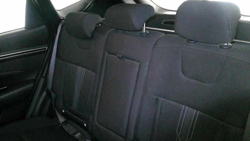 Hyundai Tucson 1.6 T-GDI Mild-Hybrid Maxx 2WD — zdjęcie 12