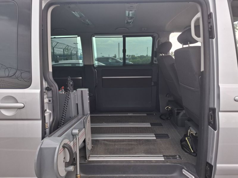 Volkswagen T5 Multivan 2.5 TDI Comfortline — zdjęcie 13
