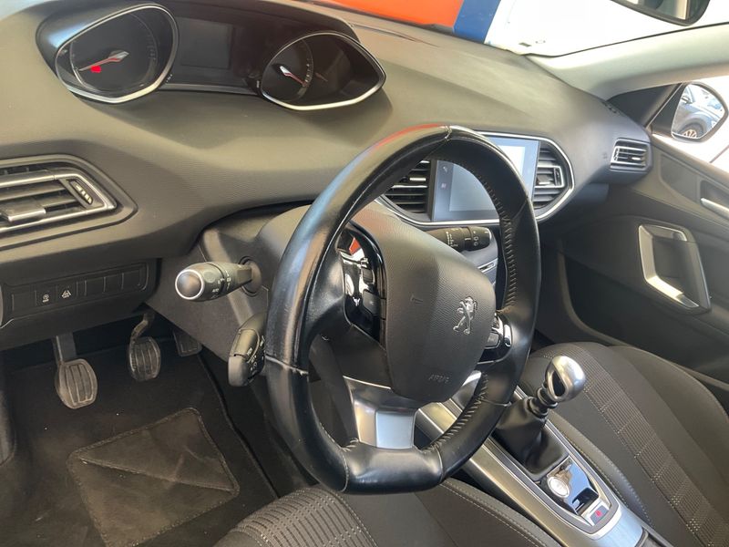 Peugeot 308 1.5 Blue-HDi Allure 2018 – снимка 32