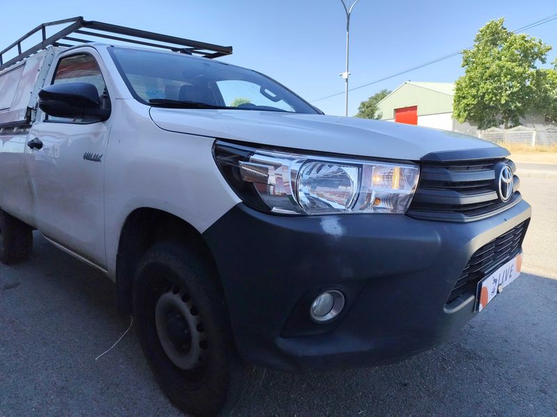 Toyota Hilux 2.4 D-4D Cabina Sencilla GX 4x4 — zdjęcie 6