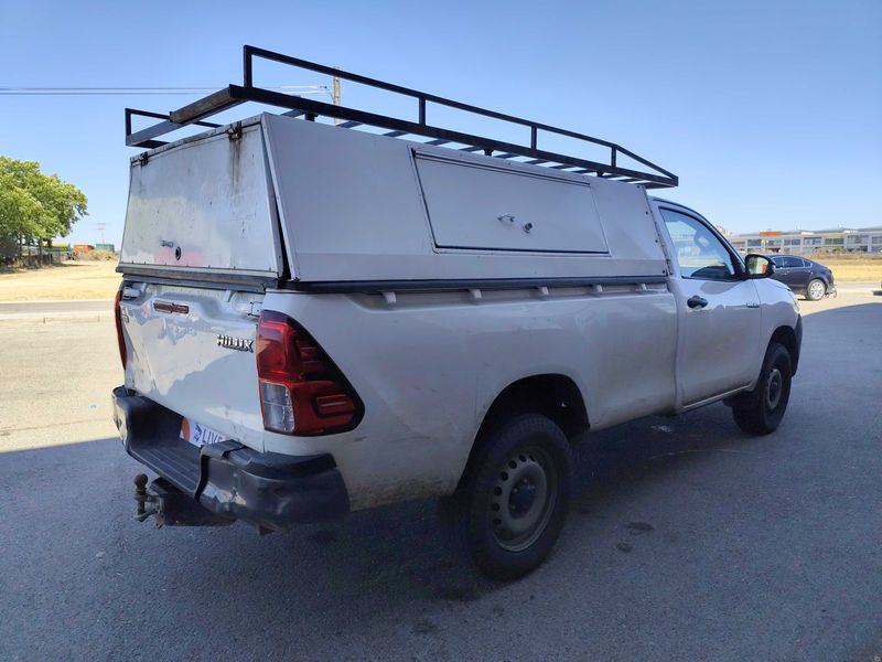 Toyota Hilux 2.4 D-4D Cabina Sencilla GX 4x4 — zdjęcie 5