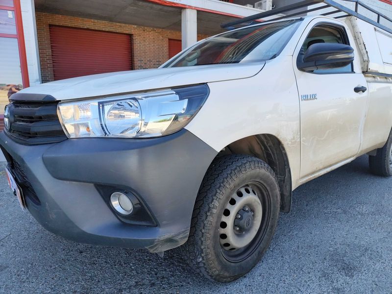 Toyota Hilux 2.4 D-4D Cabina Sencilla GX 4x4 — zdjęcie 2