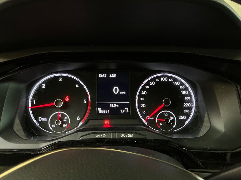Volkswagen Polo 1.6 TDI Confortline Business 2019 – снимка 18