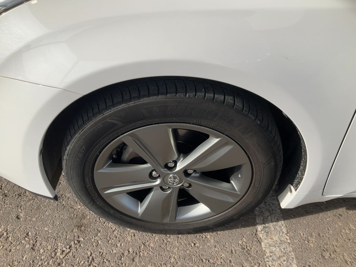 Toyota Avensis 2015 — photo 4