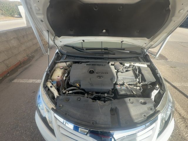 Toyota Avensis 2015 — photo 23