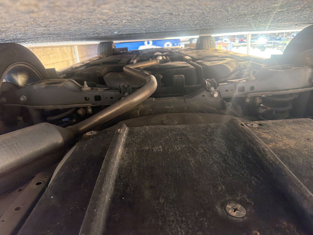 Toyota Avensis 2015 — photo 30