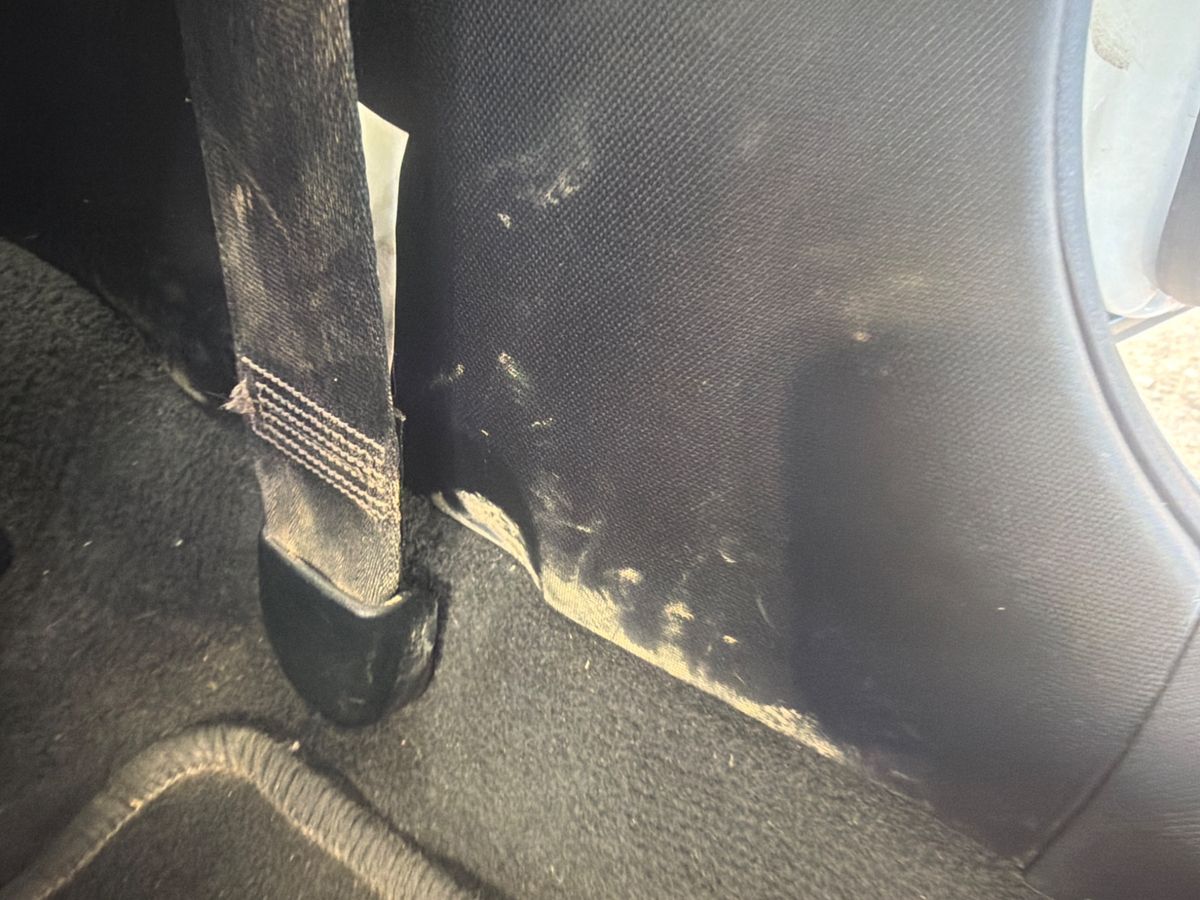 Toyota Avensis 2015 — photo 32