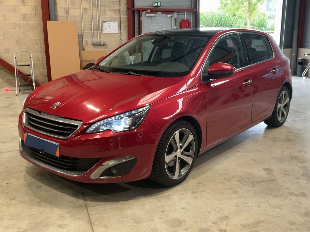 Peugeot 308 1.2 e-THP Feline