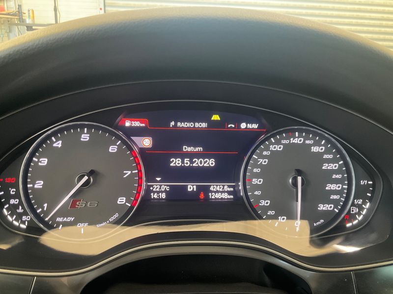 Audi S6 4.0 V8 TFSI quattro — zdjęcie 13
