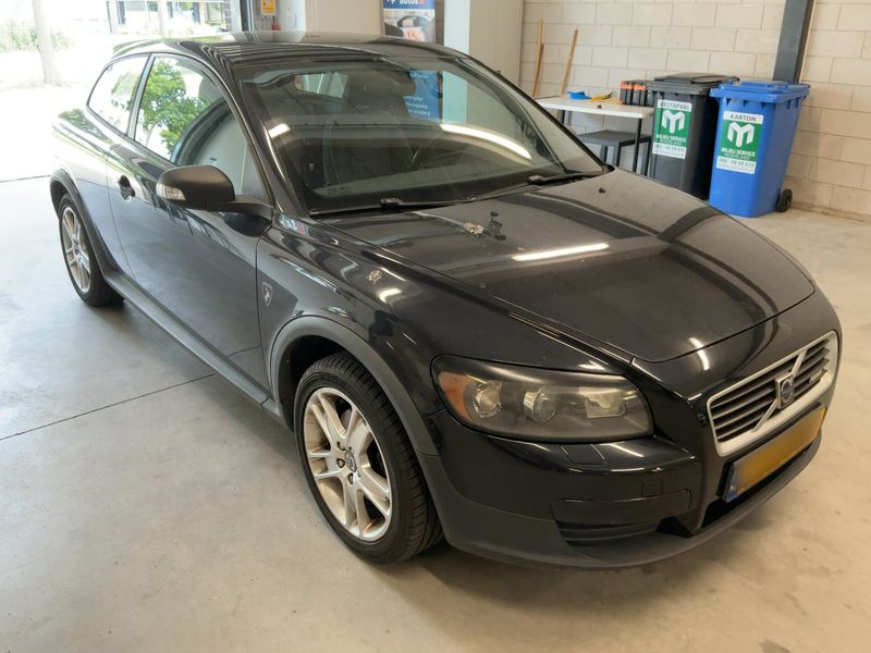 Volvo C30 2.4 Kinetic — zdjęcie 8