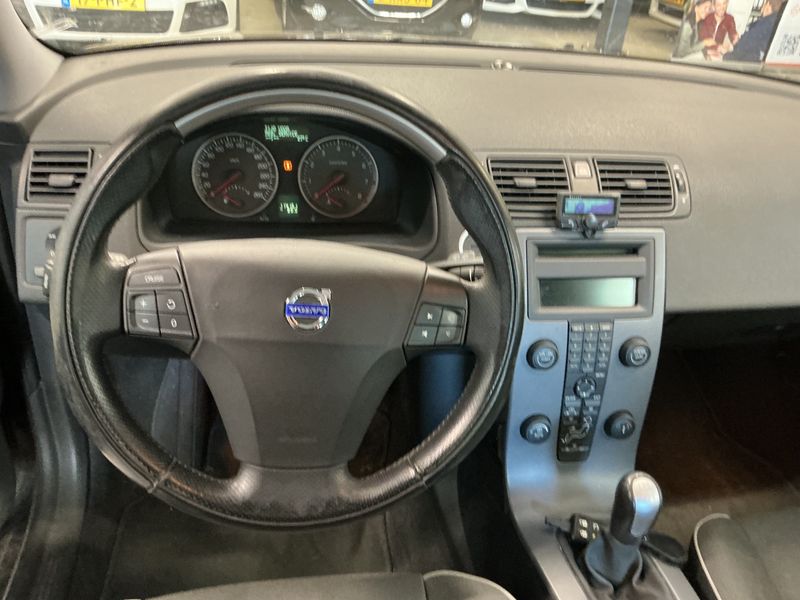 Volvo C30 2.4 Kinetic — zdjęcie 12