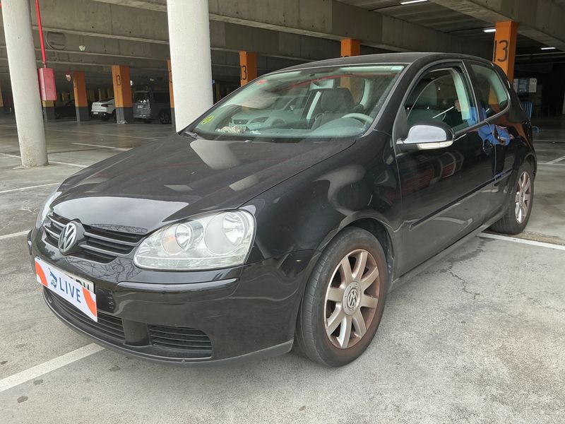 Volkswagen Golf V 1.6 Sportline