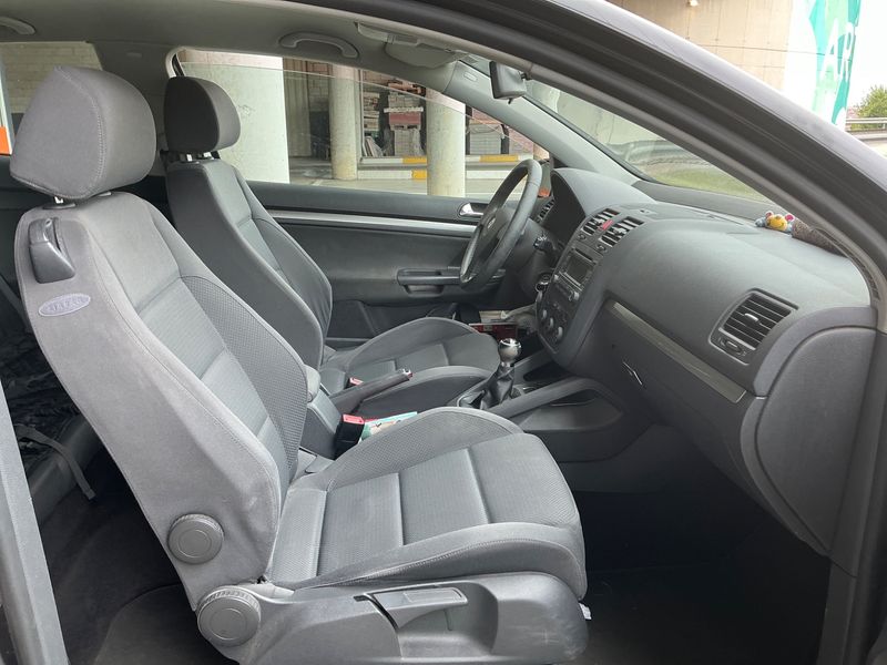 Volkswagen Golf V 1.6 Sportline — zdjęcie 3