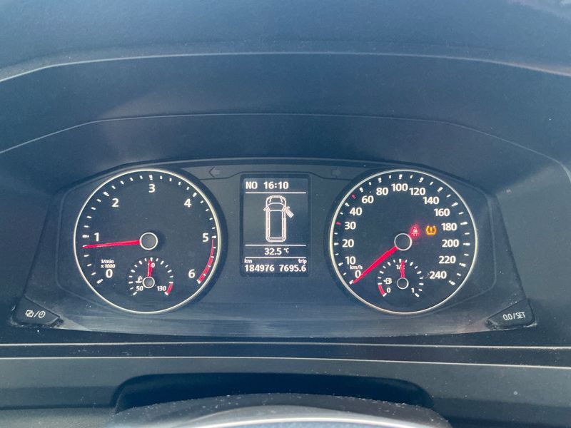 Volkswagen T6 Caravelle 2.0 TDI Comfortline lang 4Motion — zdjęcie 13