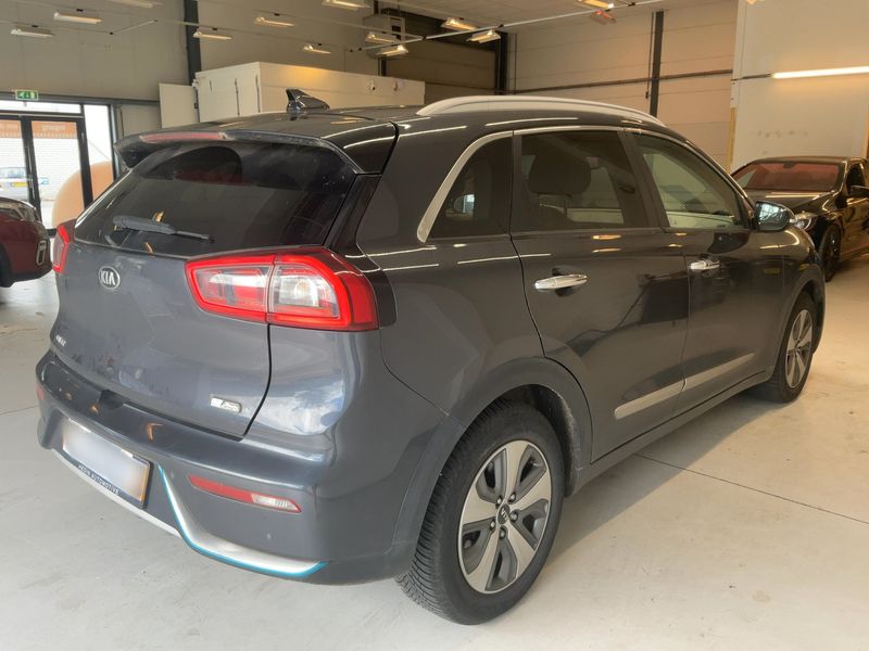 Kia Niro 1.6 Hybrid Premium — zdjęcie 6