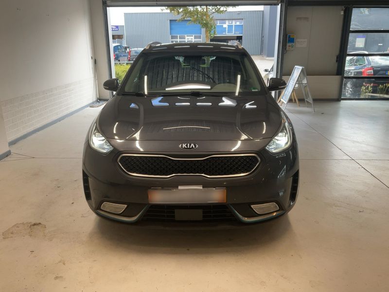Kia Niro 1.6 Hybrid Premium — zdjęcie 9