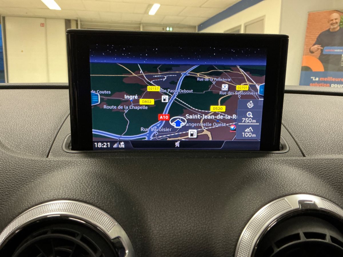 Audi A3 2019 — photo 23