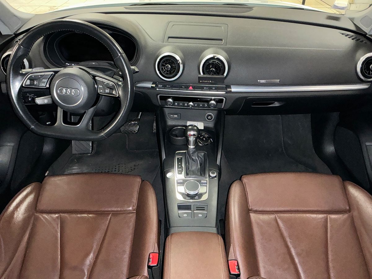 Audi A3 2019 — photo 18