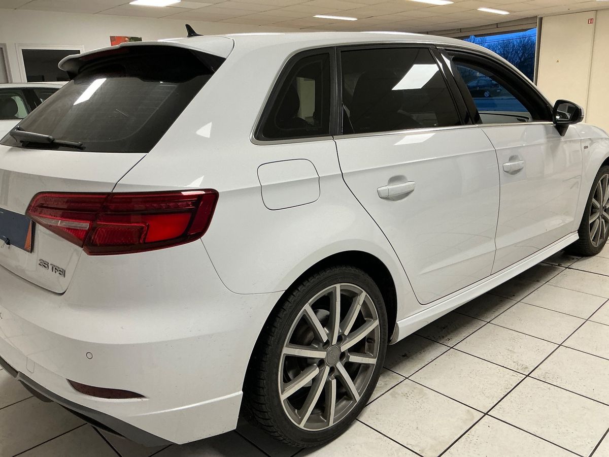 Audi A3 2019 — photo 9