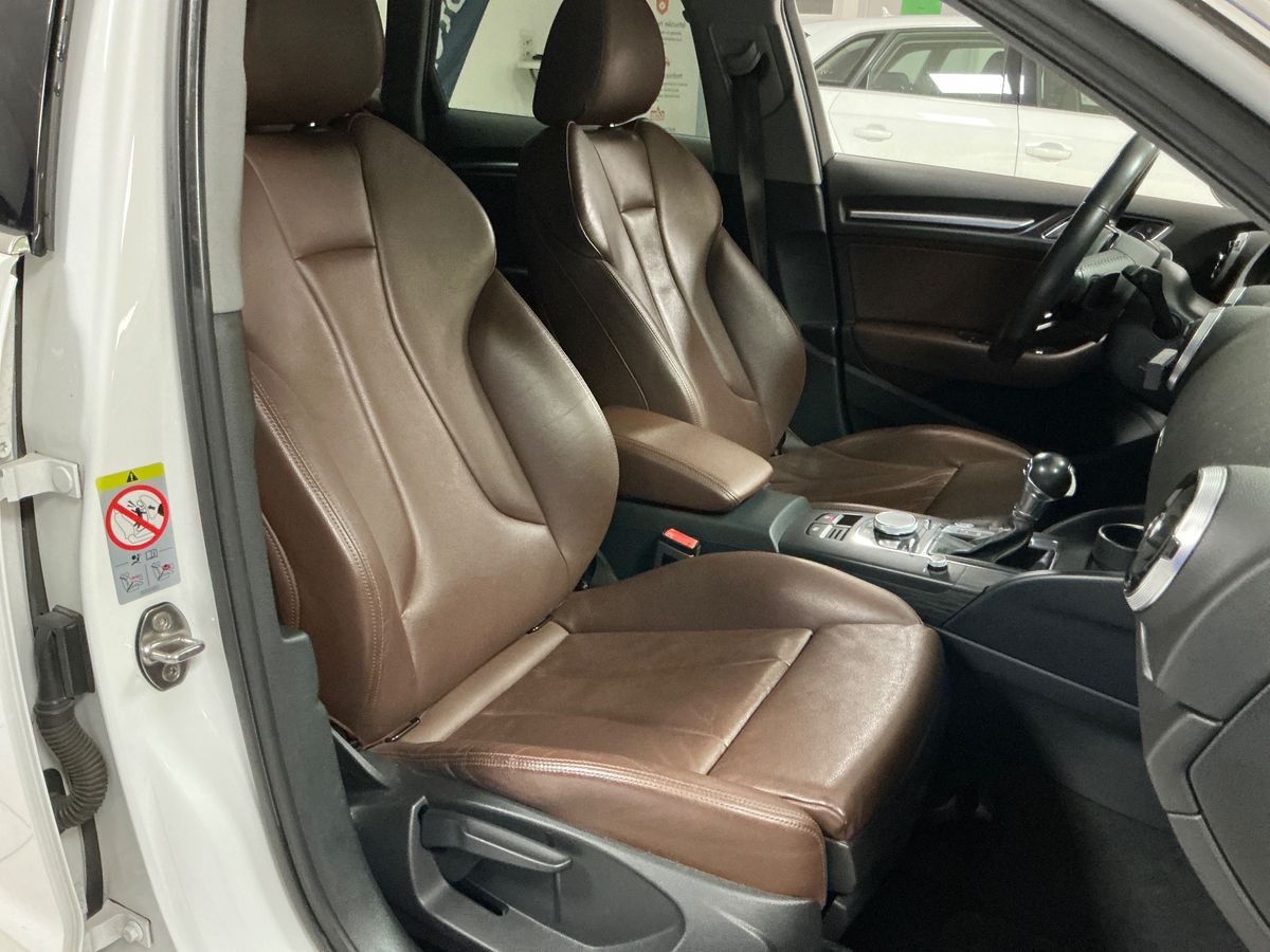 Audi A3 2019 — photo 17