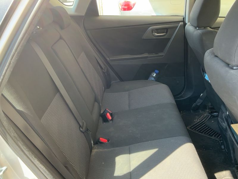 Toyota Auris 2.0 D-4D Dynamic 2014 – снимка 19