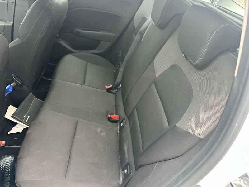 Renault Clio 1.0 SCe Business Edition — zdjęcie 13