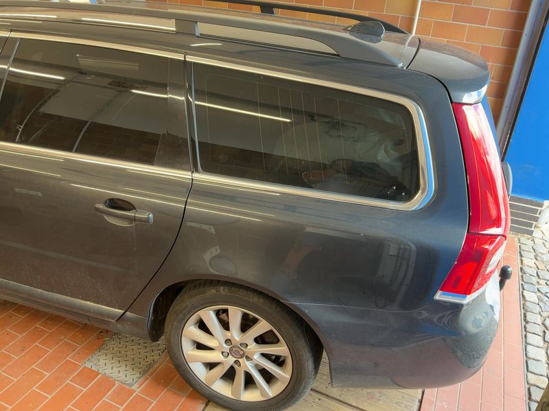 Volvo V70 2.0 D4 Momentum — zdjęcie 3