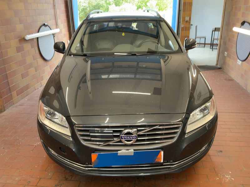 Volvo V70 2.0 D4 Momentum — zdjęcie 9